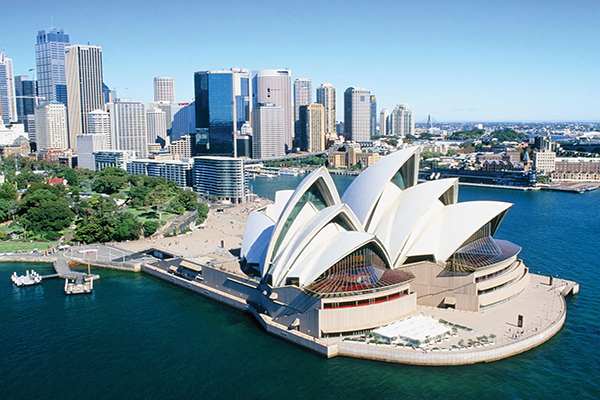 Avustralya’da görülmesi gereken yerlerden Sydney Opera House